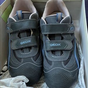 NEW In box Boys Geox Respira shoes